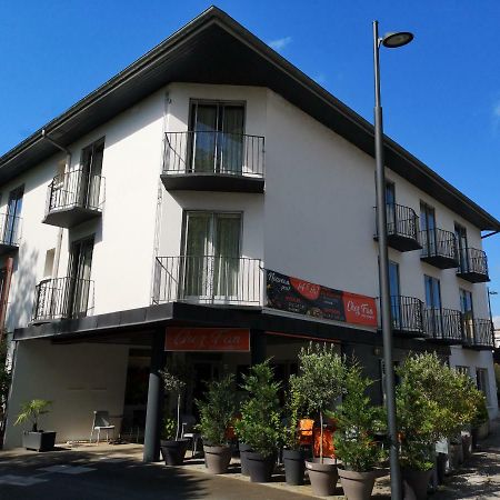 Acqs Hotel Dax Εξωτερικό φωτογραφία